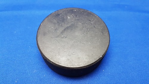 DETROIT RED WINGS 1980s NHL Hockey Puck VICEROY