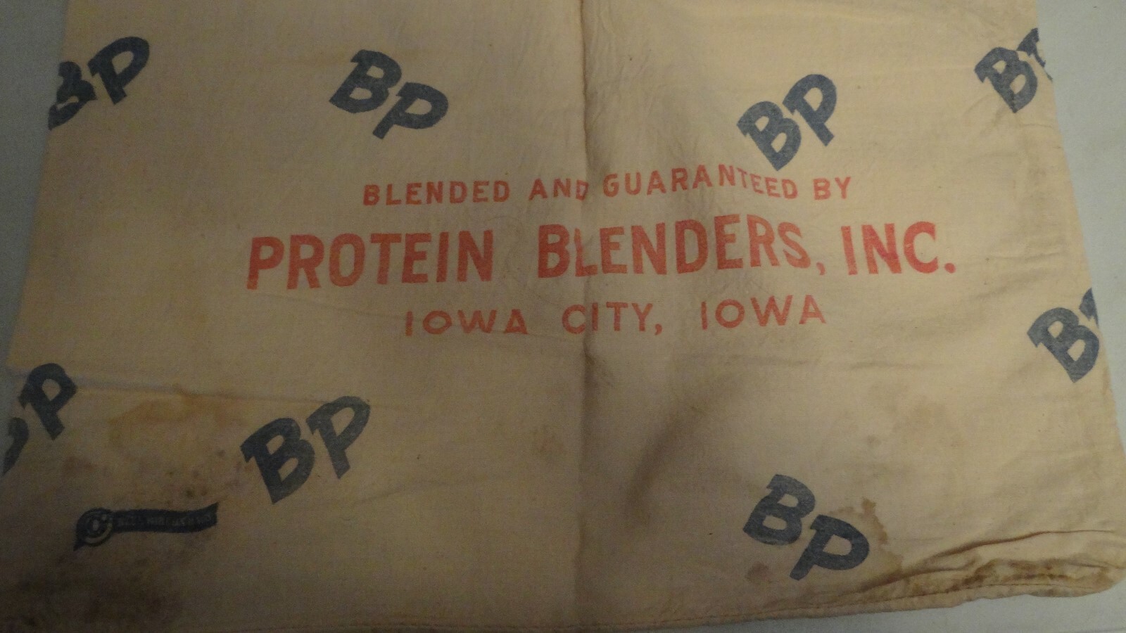 RARE vintage Blended Protein Feedsack Iowa City IOWA 36