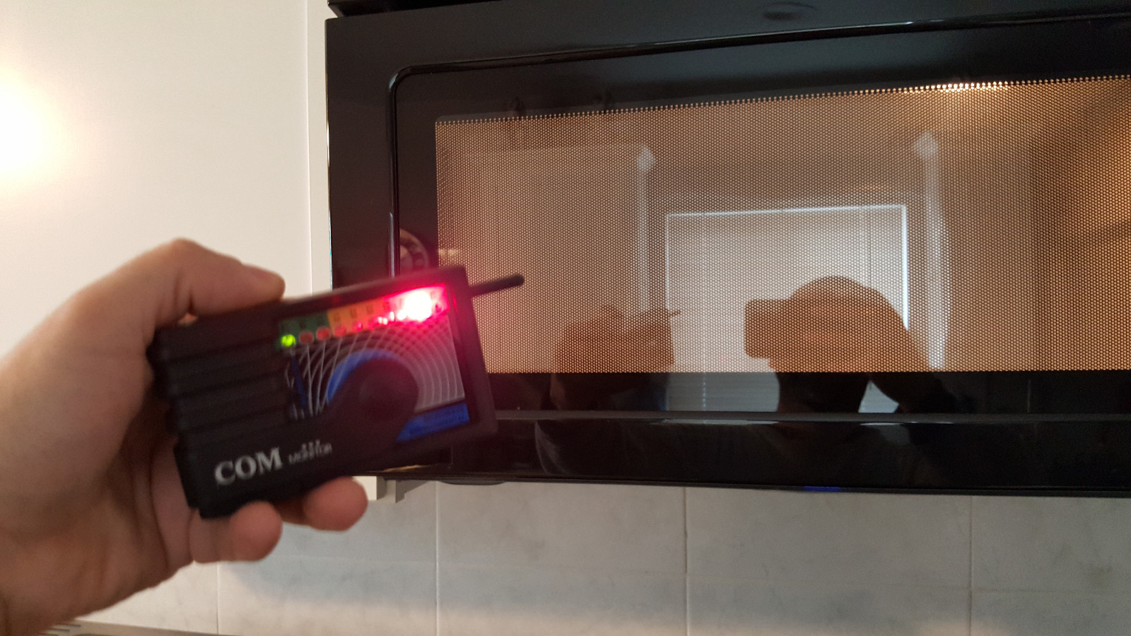 COM environmental microwave monitor. With instructions included.