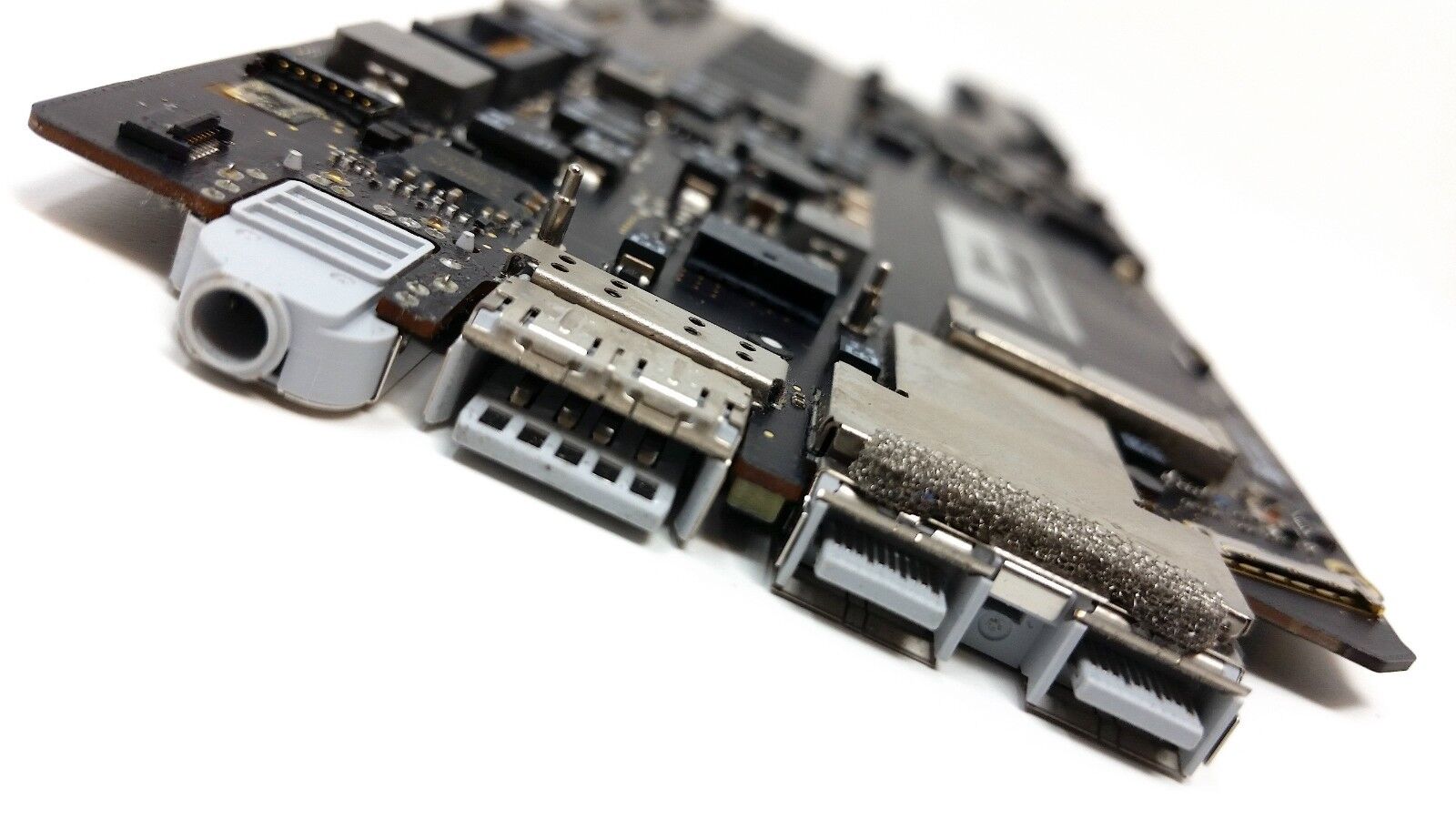 Apple macbook pro 13 logic board making of a nation voice of america