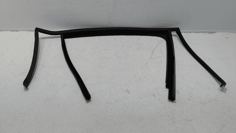 Used Rear Passenger Door Window Glass Run Channel Seal 2018-2025 Volkswagen Atlas OEM
