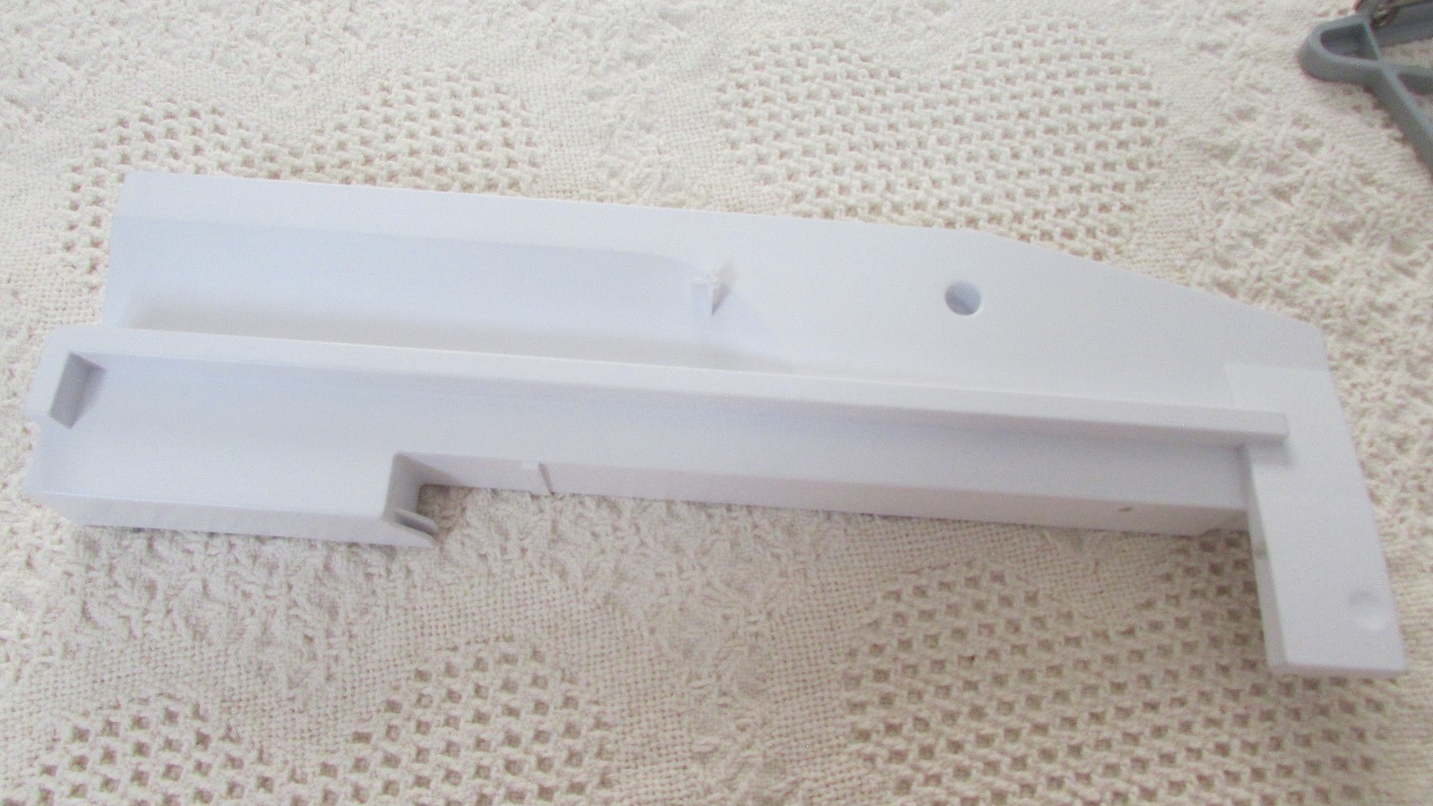 Genuine Bernina Small Emb Hoop with Template/Adapter Artista 165, 170, 180 Exc