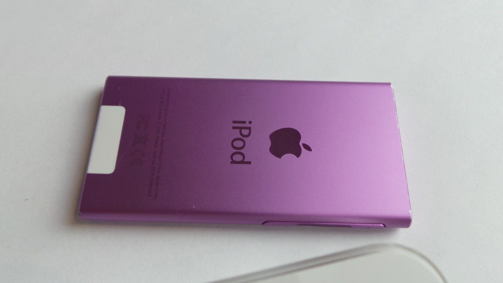 Apple iPod Nano 7th Generation Purple (16 GB) Great Condition in Box