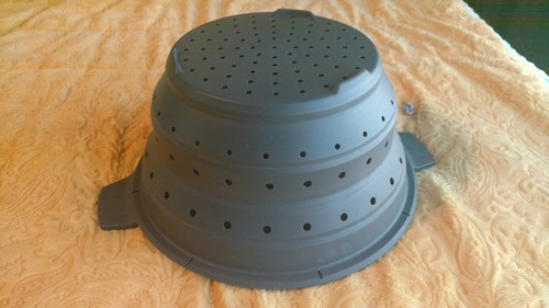 Pampered Chef Silicone Collapsible Steamer & Strainer #2742