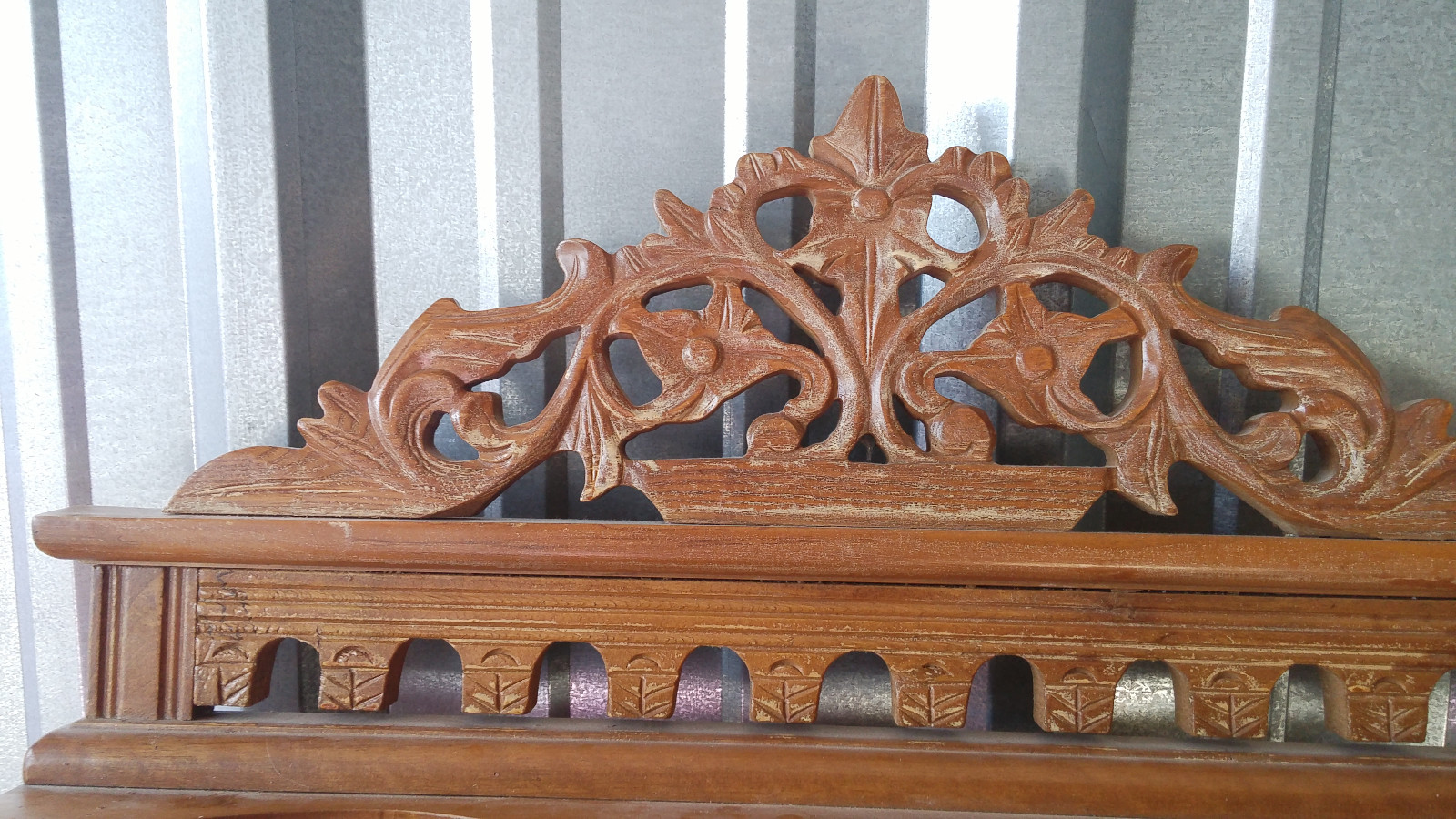 Vintage and gorgeous wooden plate, cup spoon holder