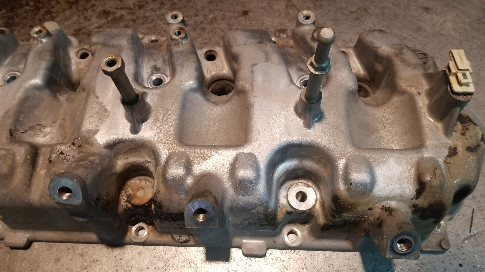 12680249 6.6L DURAMAX L5P Engine Upper Valve Cover  (2017-2018) - Picture 10 of 11