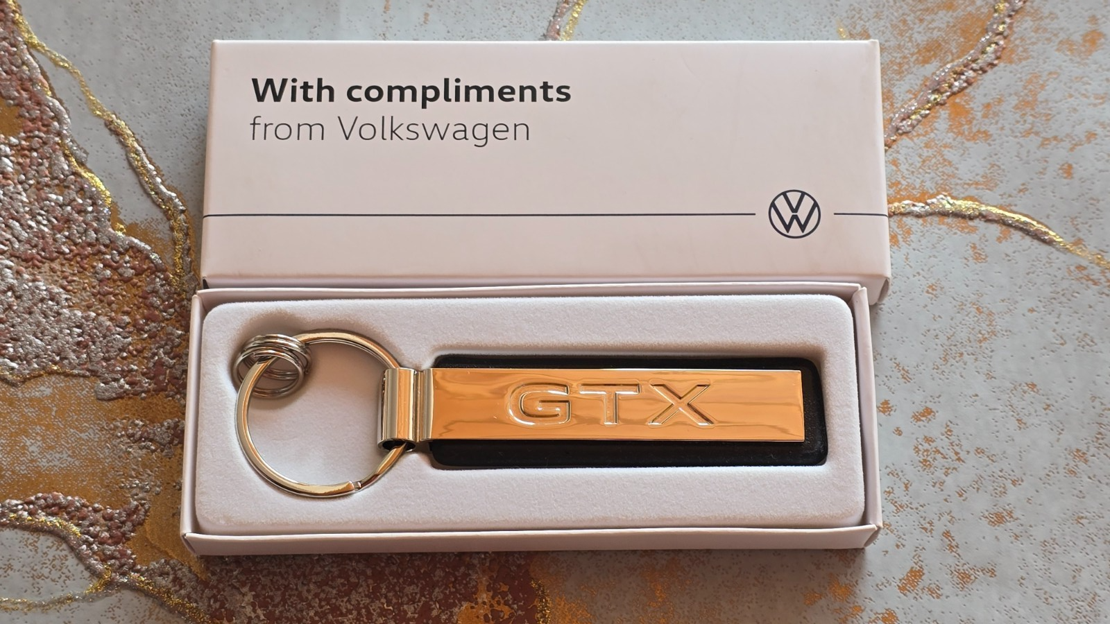 Original Volkswagen Schlüsselanhänger mit Schriftung GTX Silber Metall NEU