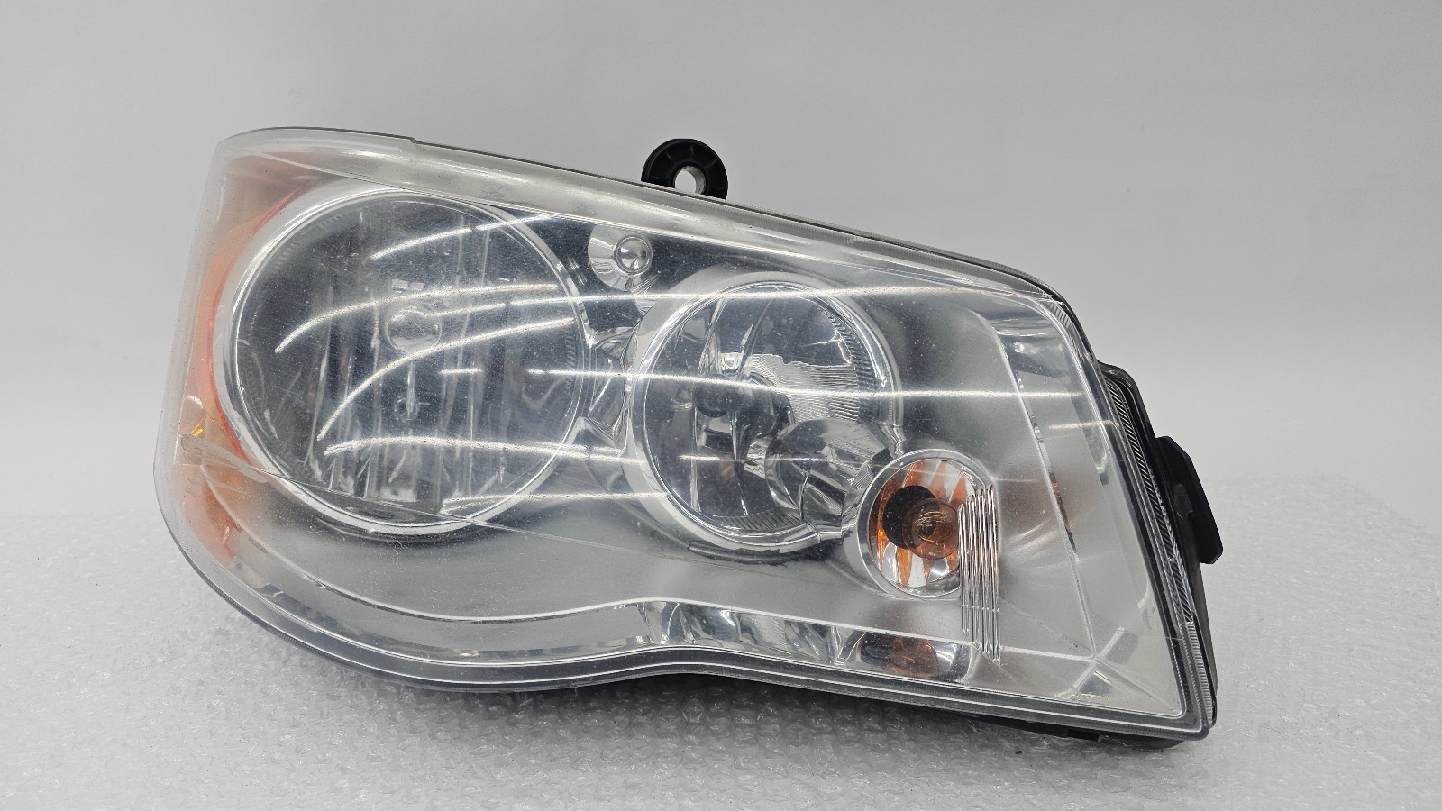08-20 Dodge Grand Caravan Front Right Passenger Side Headlight Lamp 300330 01