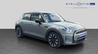 2022 MINI Hatch 1.5 Cooper Exclusive Hatchback 5dr Petrol Steptronic Euro 6 (s/s