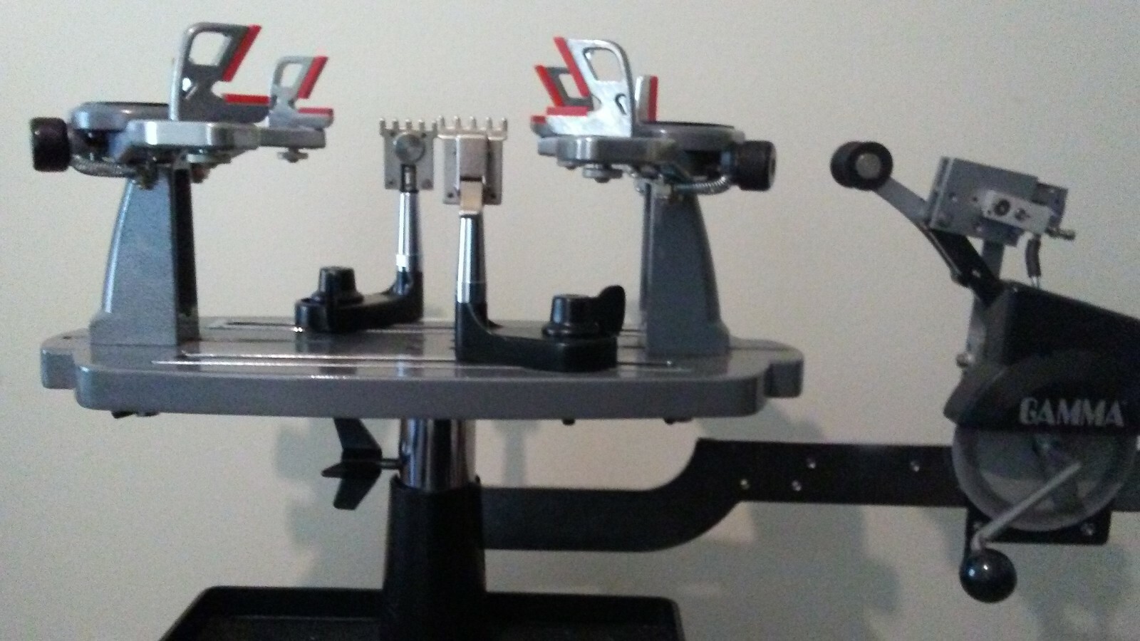 GAMMA 5003 TENNIS RACQUET STRINGING MACHINE