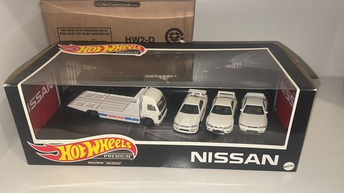 Hot Wheels 1:64 Nissan Skyline GT-R Premium Collector Set (GMH39-GRN86) OPEN BOX