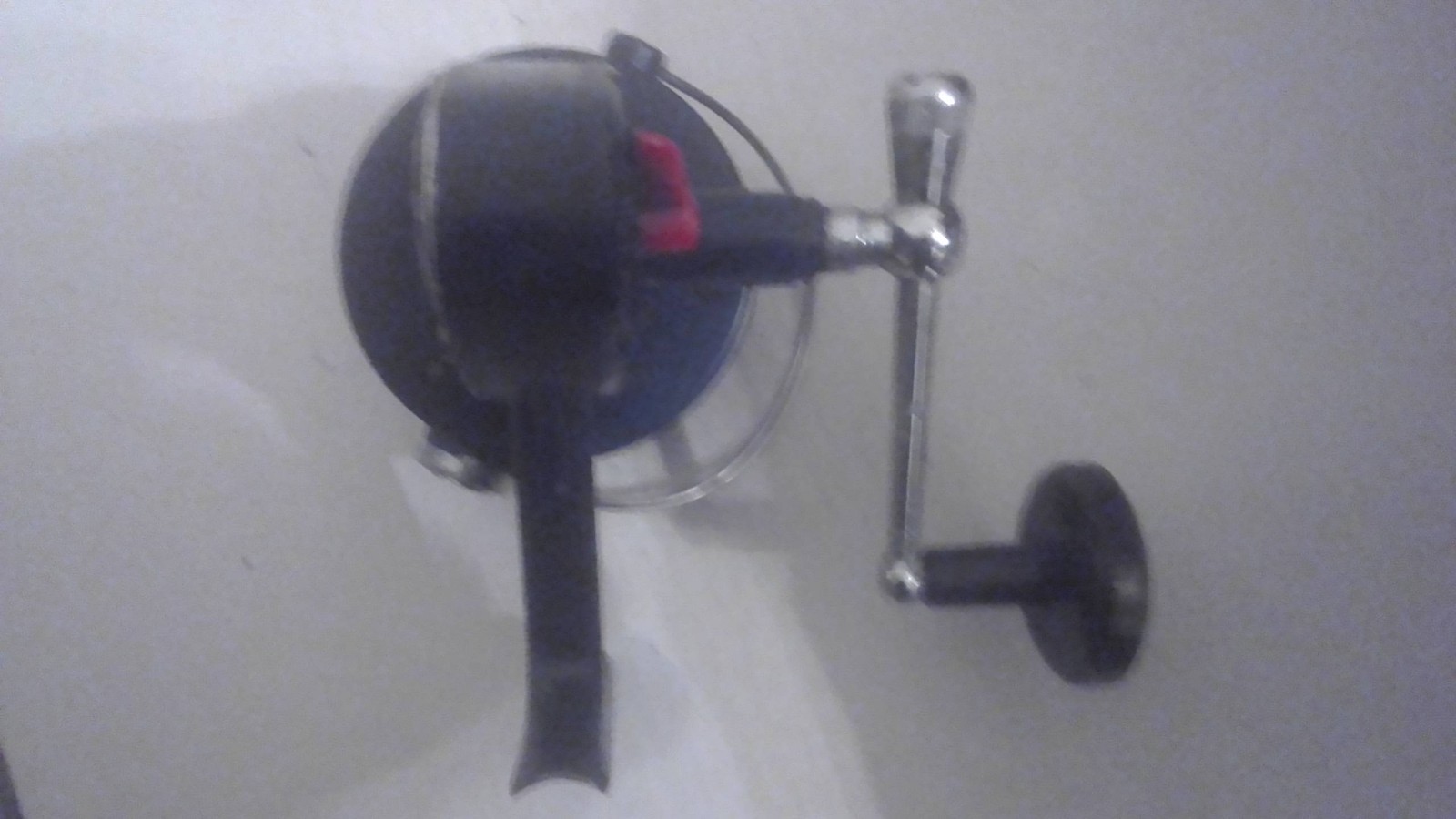 VINTAGE  MADE IN FRANCE BLUE # 402 HIGH SPEED SALT WATER SPINNING REEL~