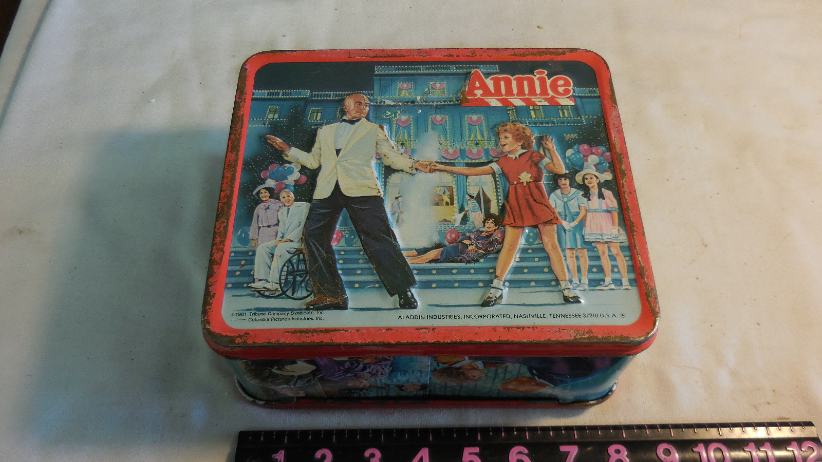アラジン1981年 アニー アメリカン ランチボックス 1981 Metal Annie Lunchbox & Thermos Combo by Aladdin