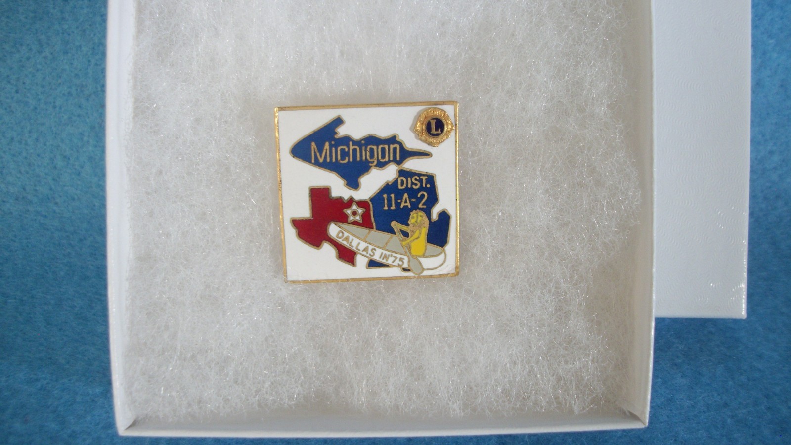 LIONS CLUB PIN Michigan Dist. 11-A-2 Dallas in '75 Gift Box