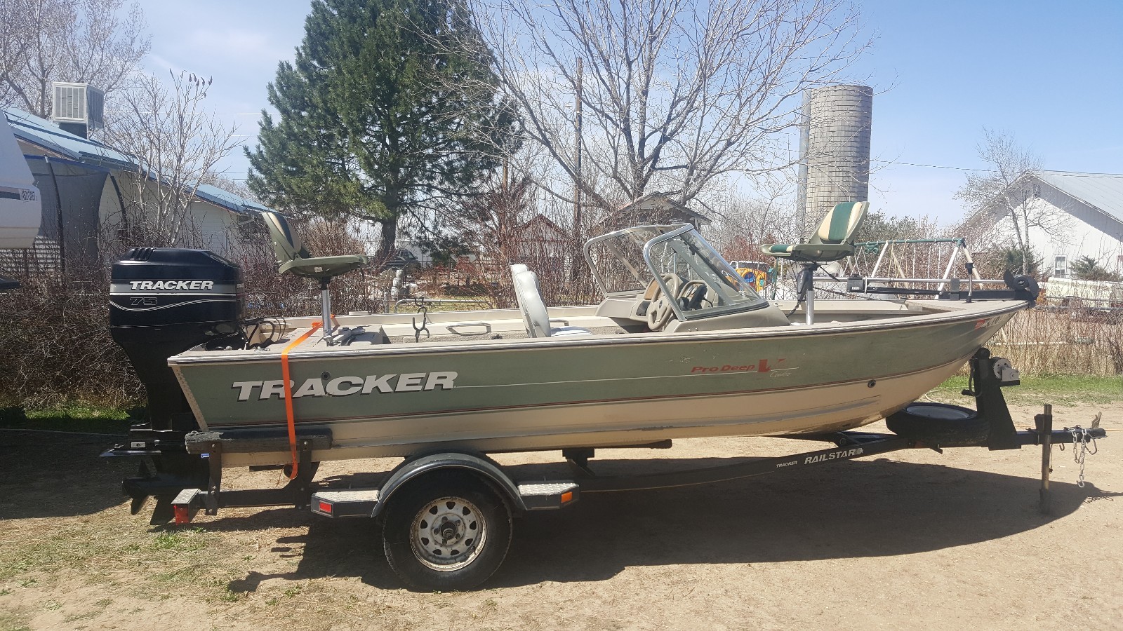 2002 Aluminum Tracker Deep V Combo 16' Boat w/ Trailer 75HP ** NO RESERVE **