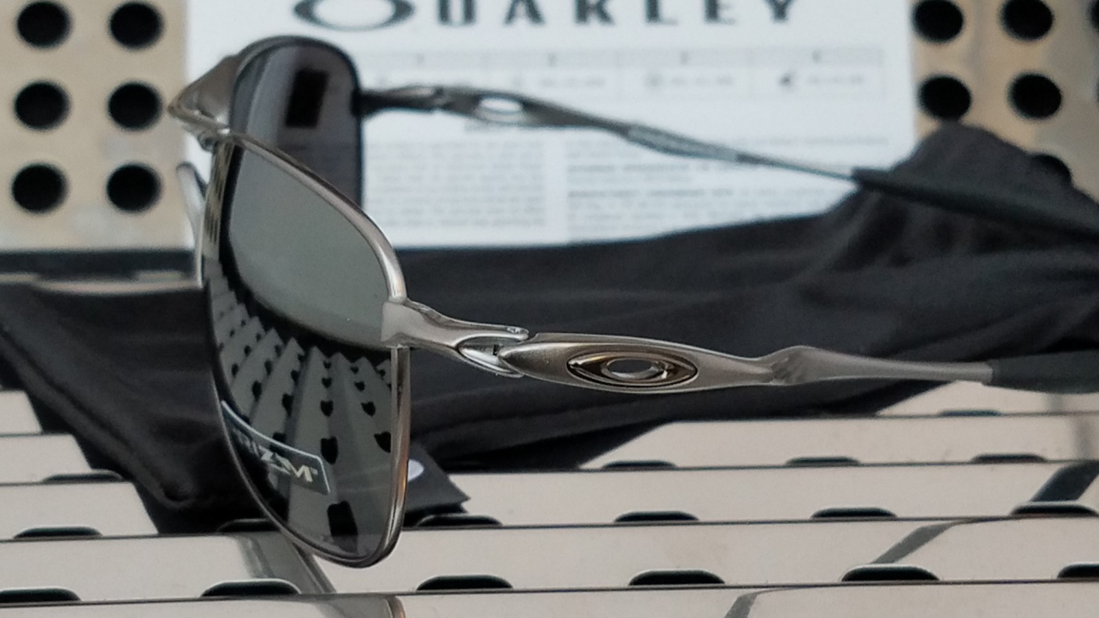 Pre-owned Oakley Crosshair Aviator Sunglasses 4060-2261 Lead W / Prizm Black Polarized