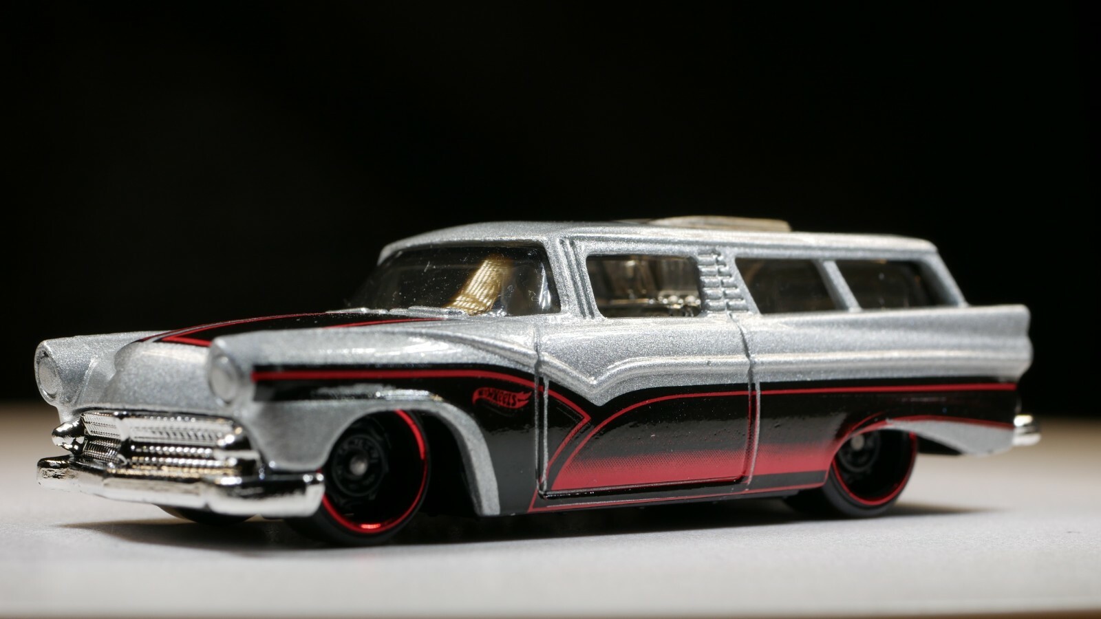 HOT WHEELS 8 CRATE GRAY / RACING / BLACK STRIPES COLLECTIBLE