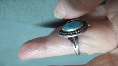 Native American Silver Ring w/ Green Stone size 5