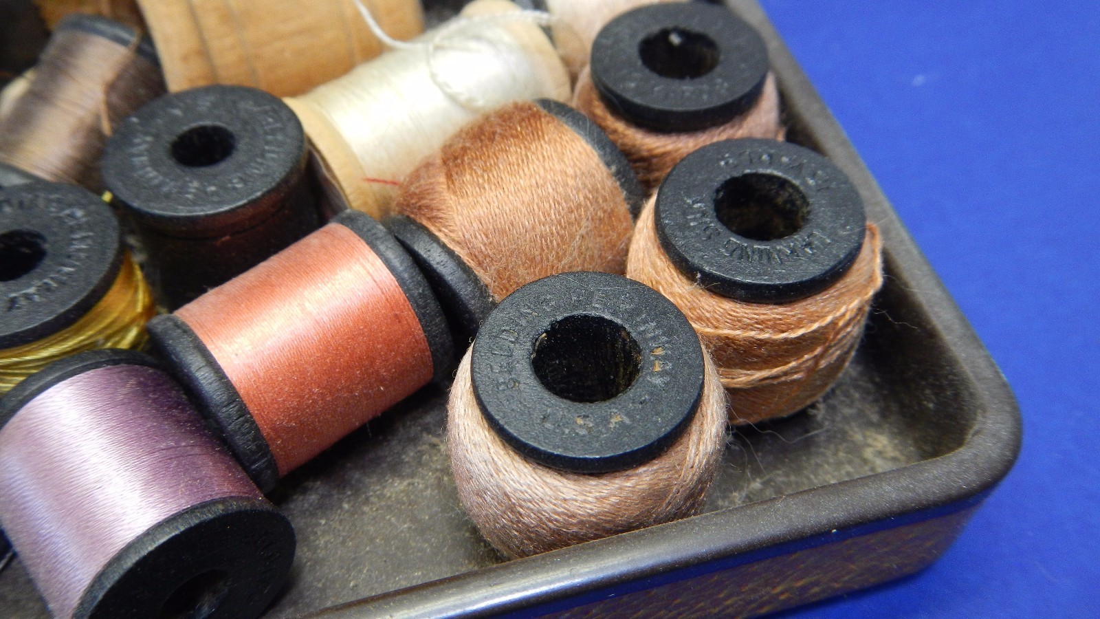 Belding Corticelli travel sewing case thread hard leather vintage