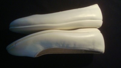 SHOES All White Soft NURSEMATES Women Sz 6.5 M Nurse Temple Ballerina Style