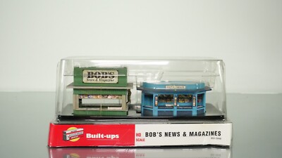 Walthers Cornerstone Bob's News & Magazines HO scale