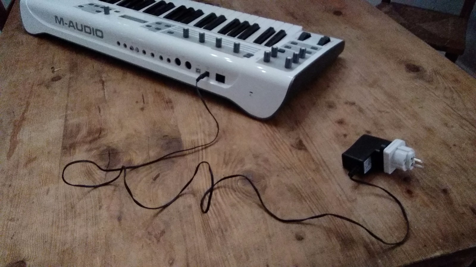 M-Audio Venom 49 Key Virtual Analog Synthesizer (Used - Near-Perfect Condition)