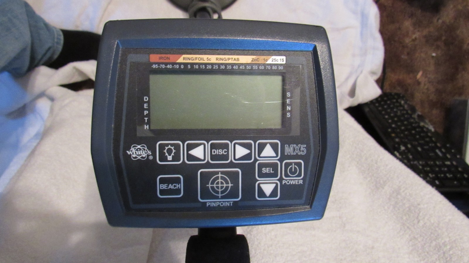 Whites MX5 Metal Detector with 9” Waterproof Spider Search Coil DEEP!