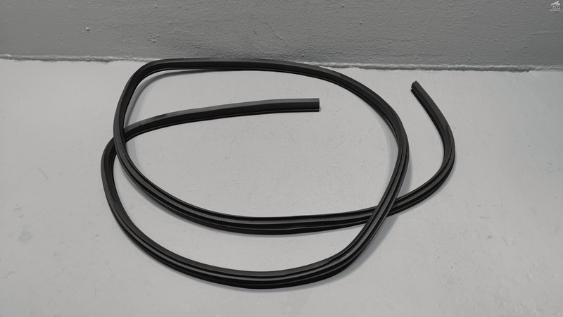 Used 2021-2025 Nissan Rogue Front Left Driver Side Door Body Weatherstrip Seal OEM