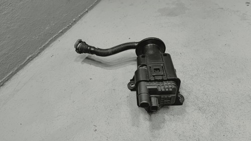 2018-2024 Toyota Camry Fuel Vapor Evaporator Charcoal Canister Vent Solenoid OEM