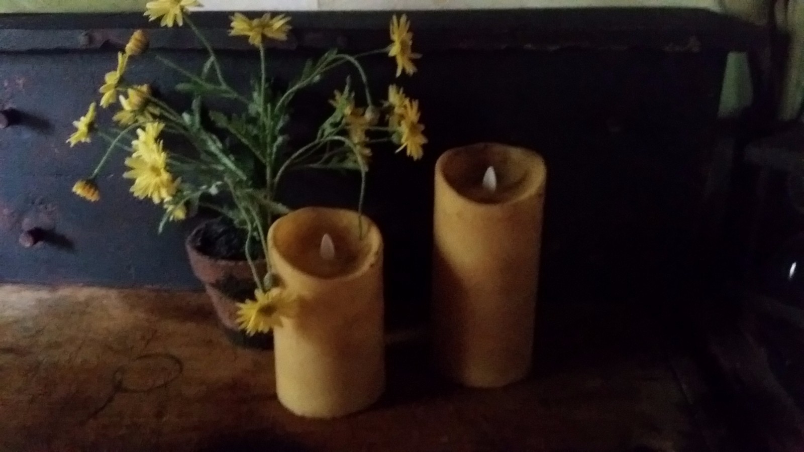 TWO BEESWAX VOTIVES  Judy Condon !!! Hand Poured/Timer!  Remote