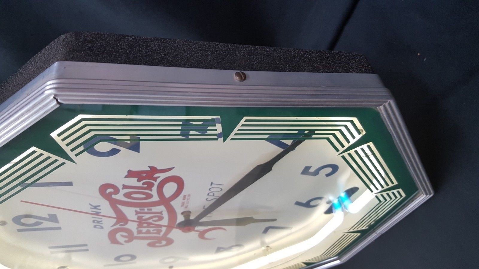 Vintage Neon Colorful Octagon Shape Pepsi Double Dot Large Electric Wall Clock