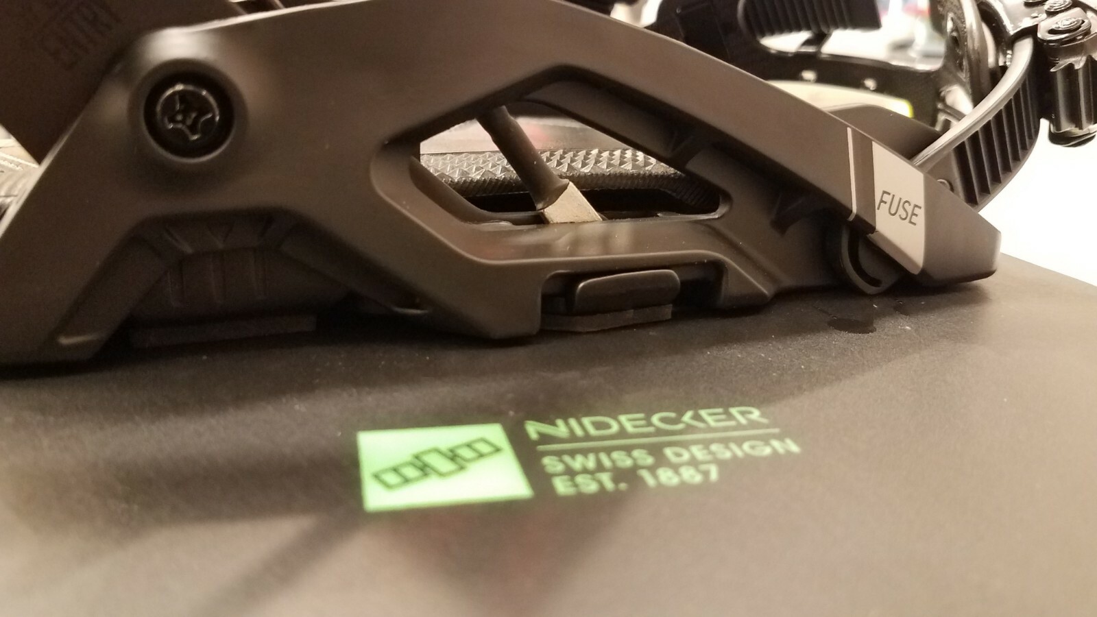 Nidecker MEGALIGHT Series 160 Snowboard Package w/ Flow Fuse Bindings RARE