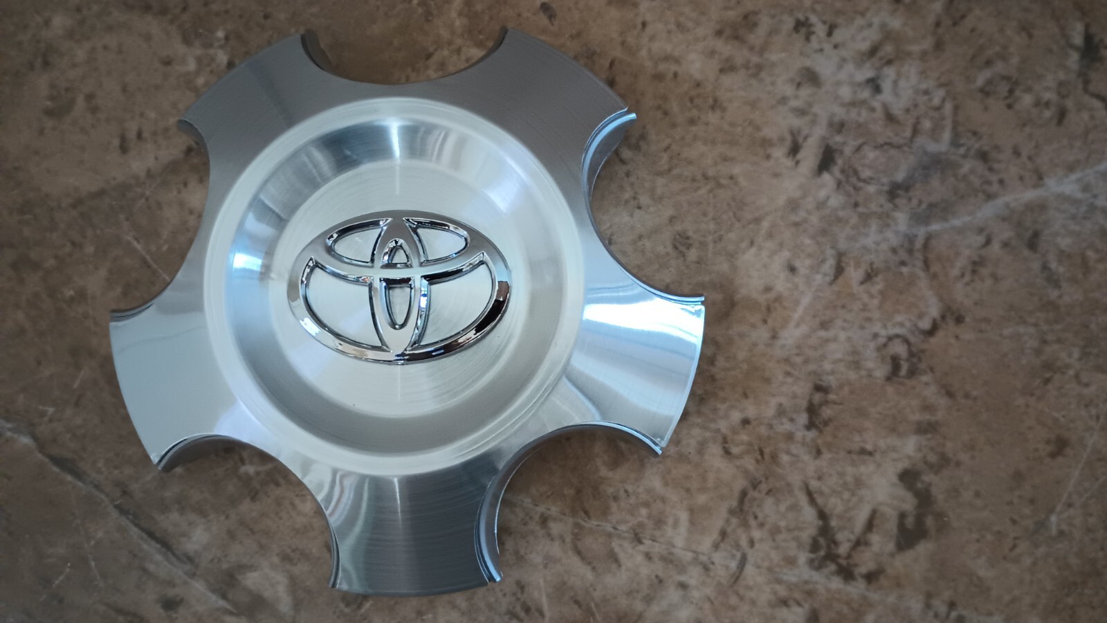 sts様  9400 GENUINE 52960S8100 Wheel Center Cap 4Pcs for Hyundai