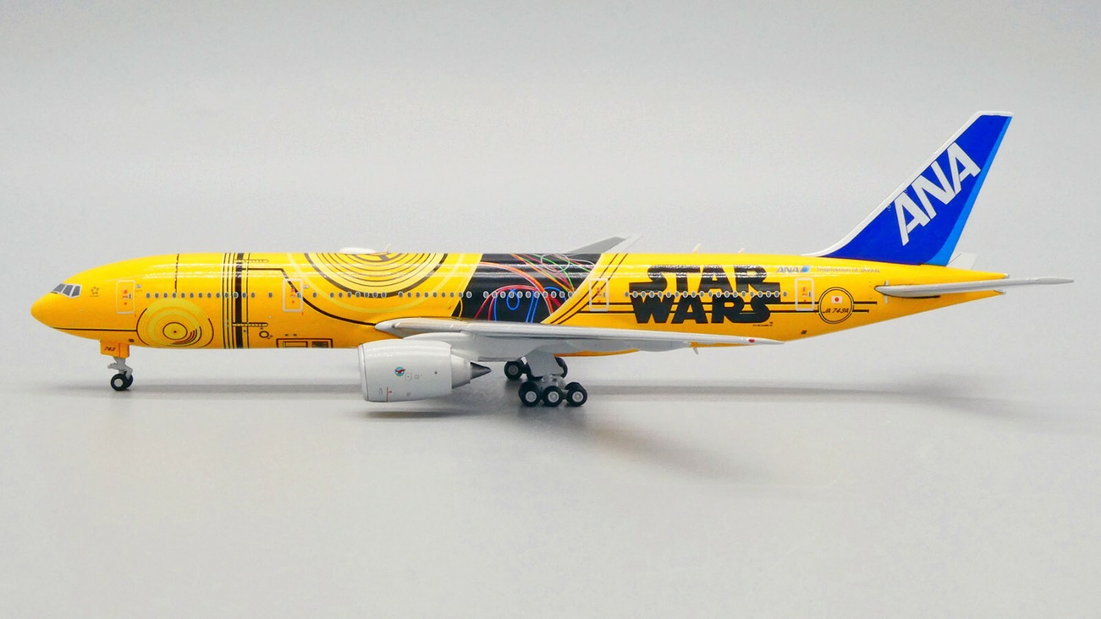 ANA Boeing 777-200ER JA743A Star Wars C-3PO JC Wings ANA Boeing 777-200ER JA743A Star Wars C-3PO JC Wings