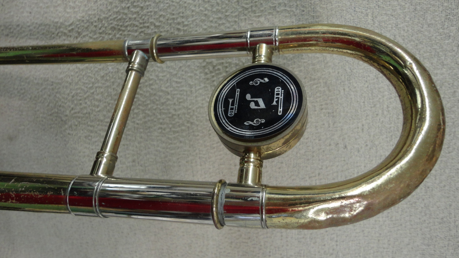 TROMBONE with case  Item# 6161-2000