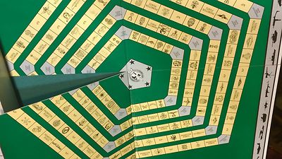 MAN AT WAR The Board Game of Crisis & Conflict, Rare Find