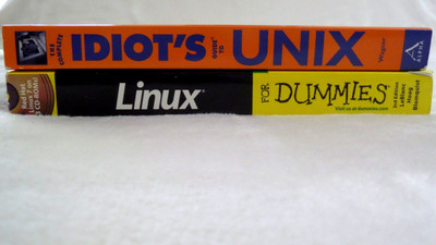 Lot of 2: The Complete Idiot's Guide to Unix; Linux for Dummies, Like New