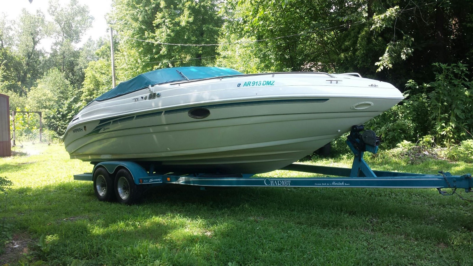 1996 Mariah 255 Shabah Cuddy cabin 454 7.4