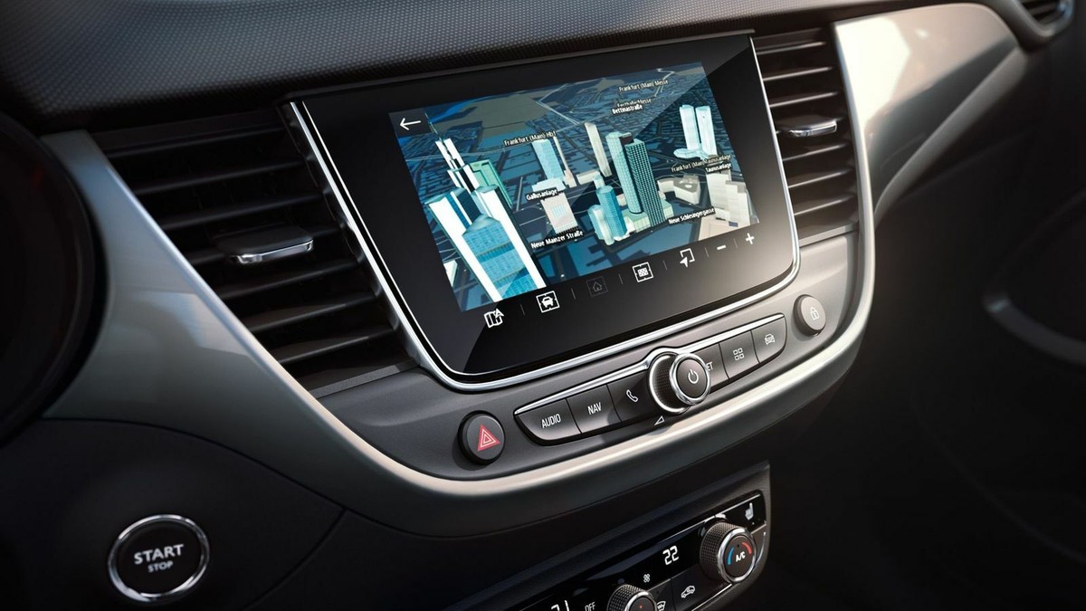 Focus on the screen of the Opel Crossland 2020