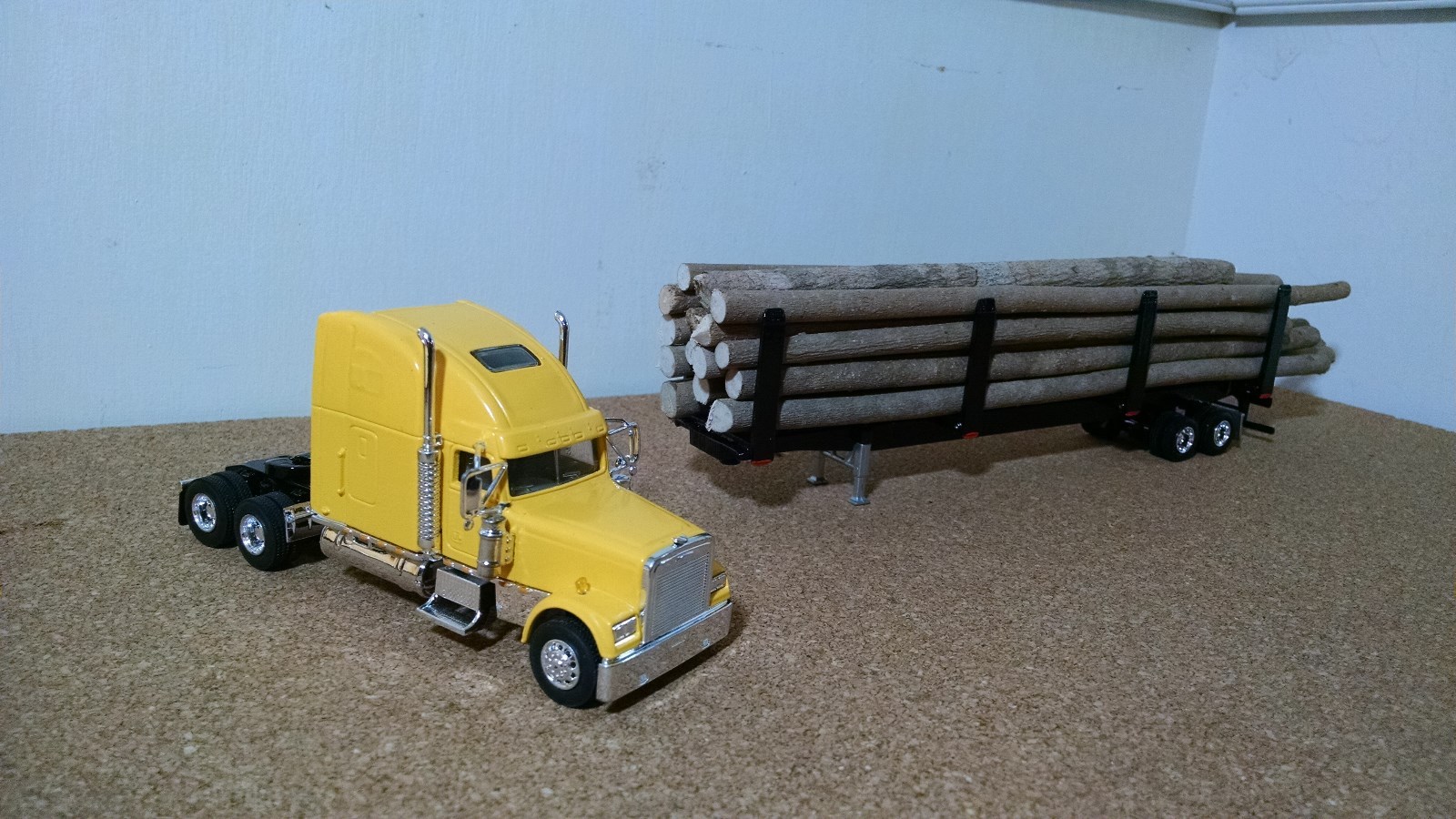 1/64 Freightliner & Custom made Logging Trailer with Logs  ( B )
