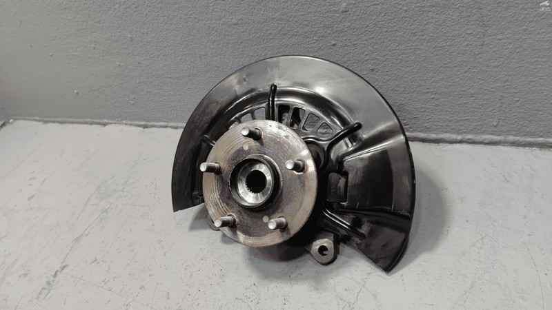 2018-2025 Toyota Camry FWD 2.5L Front Left Driver Side Spindle Knuckle Hub OEM