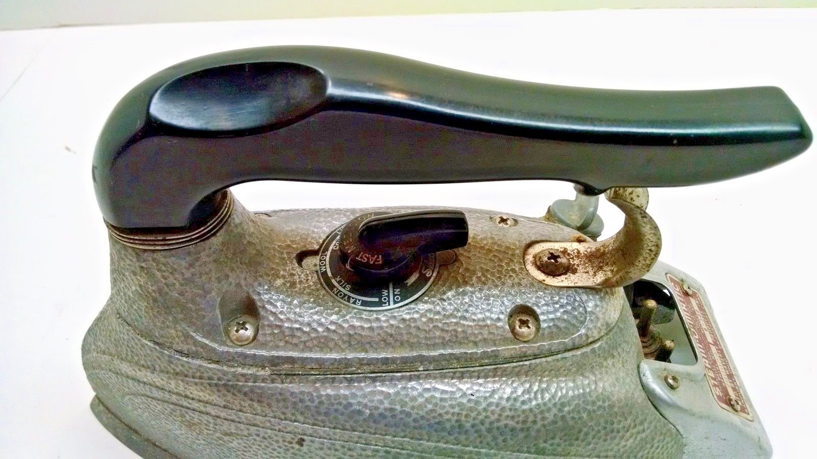 VINTAGE STEAM O MATIC WAVERLY TOOL Co B-300 OLD CLOTHES IRON MODEL