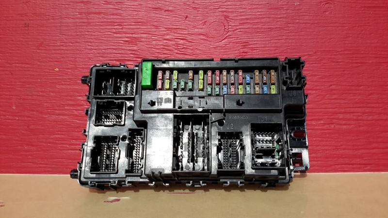 2016-2018 Ford Fusion Lincoln MKX Smart Junction Fuse Box Module