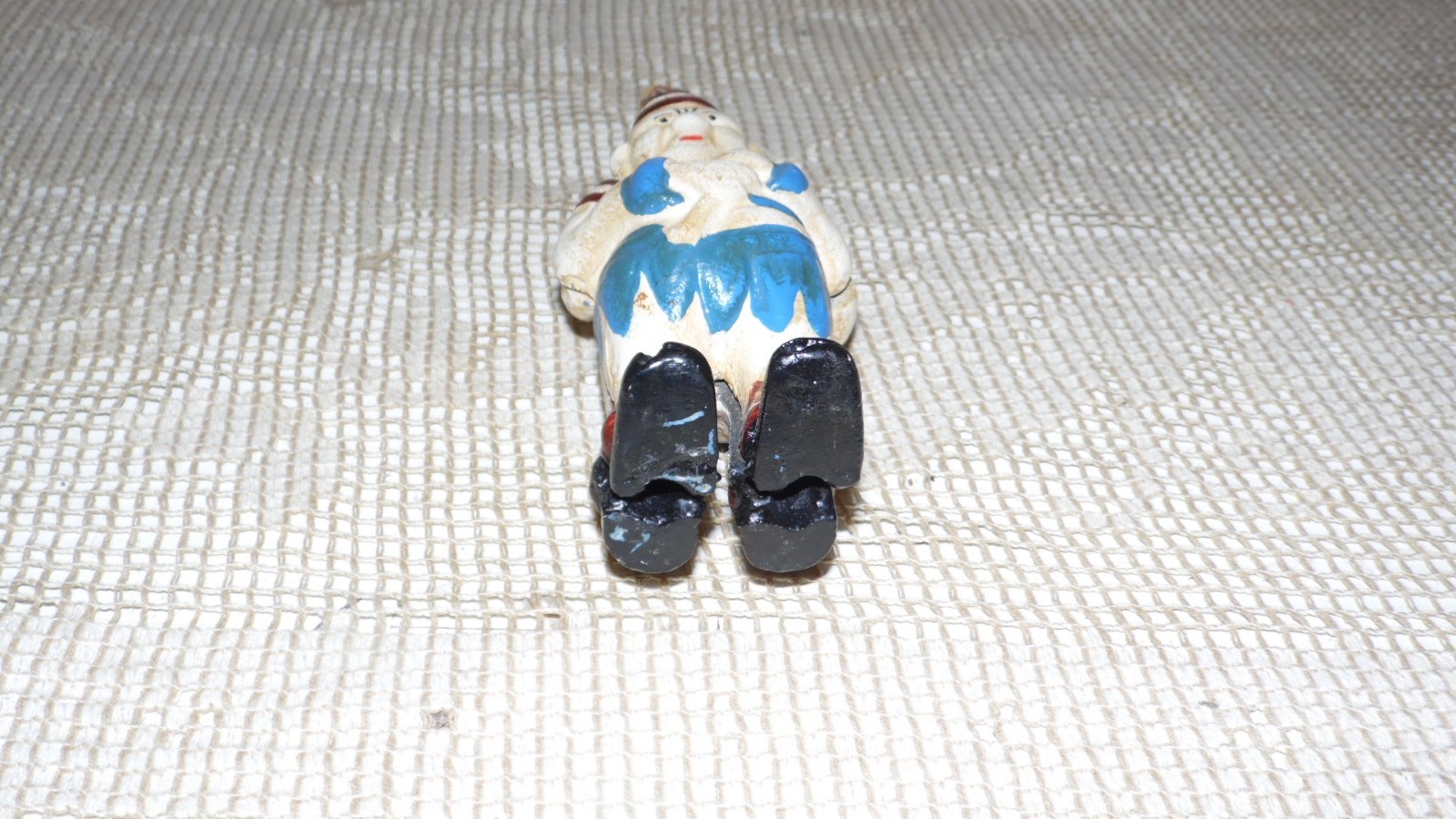 VINTAGE AC WILLIAMS CAST IRON SMALL CLOWN STILL BANK HANDPAINTED