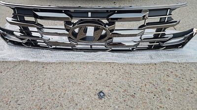 2025-2026 Hyundai Tucson Передний Бампер решетк. Хром No камеры