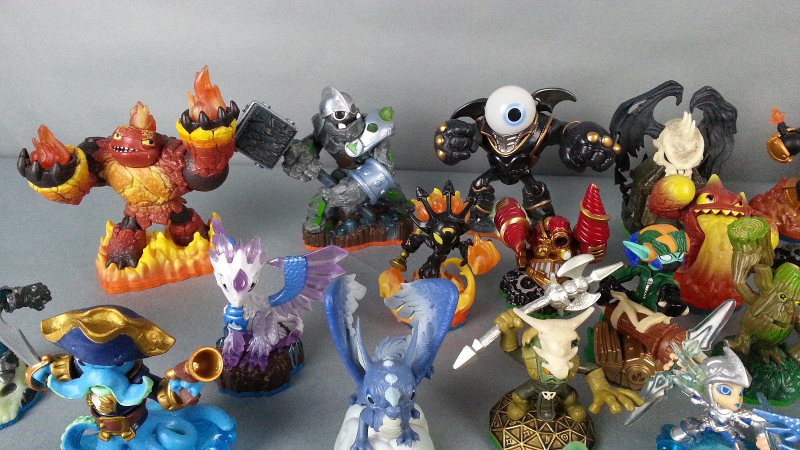 HUGE Skylander Collector Lot Collection 70pc Various