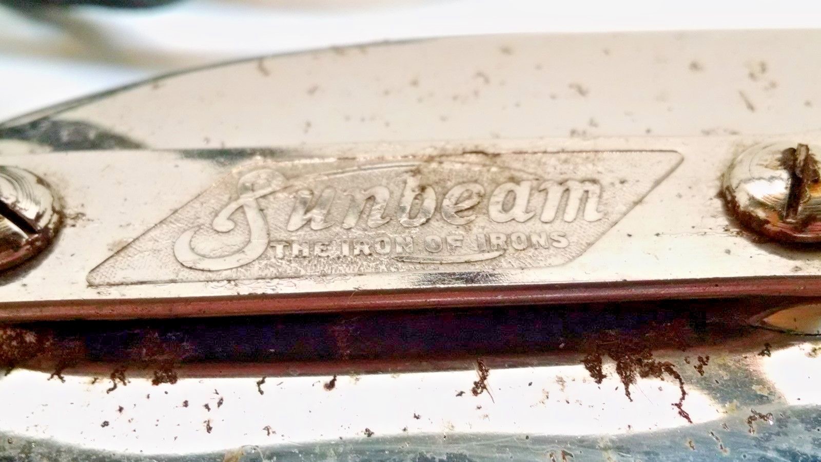 Vintage Sunbeam Iron Chicago Flexible Shaft T1 With Cord Tested and Works