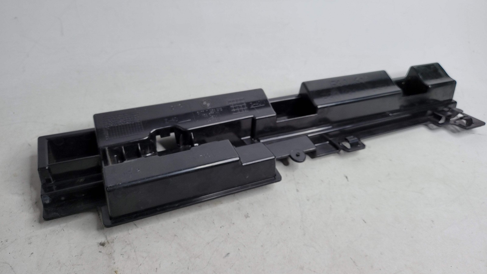 0 Bmw 320I F30 RIGHT SKIRT ROCKER PANEL CENTER SUPPORT BRACKET - 7256918 image 3