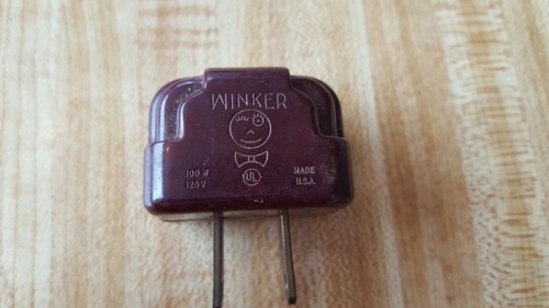 Vintage Winker Bakelite Christmas Light Plug works