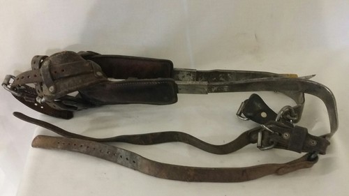 VINTAGE PAIR 1950'S BELL CLIMBERS GAFFS TREE POLE CLIMBING SPIKES LINEMAN